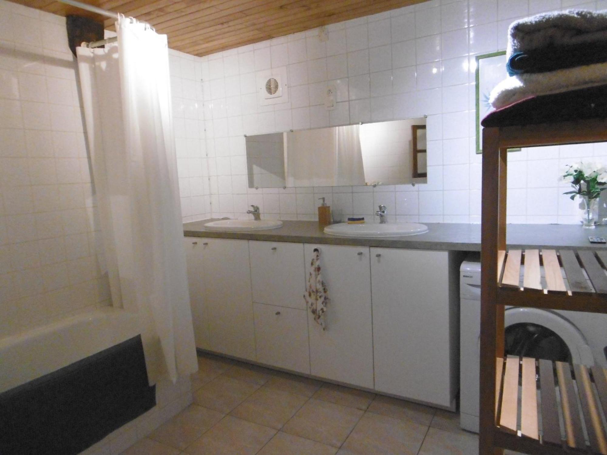 Maison Cosy Et Conviviale, Le B7 Besset Exterior photo